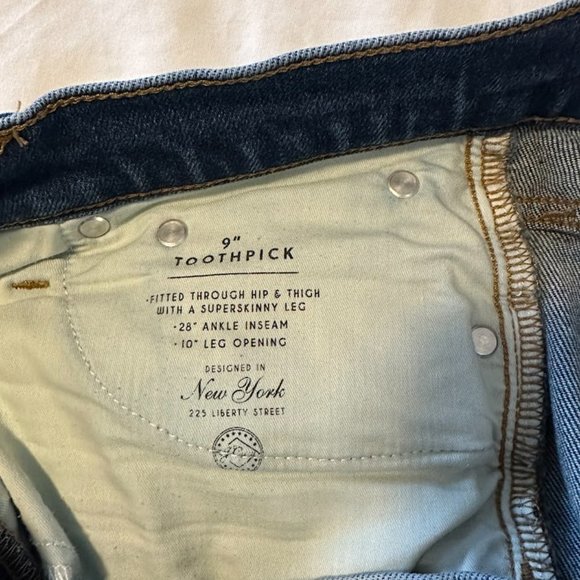 J.Crew 9" High-rise Toothpick Jean with cut hem Sz 28 - Picture 4 of 4